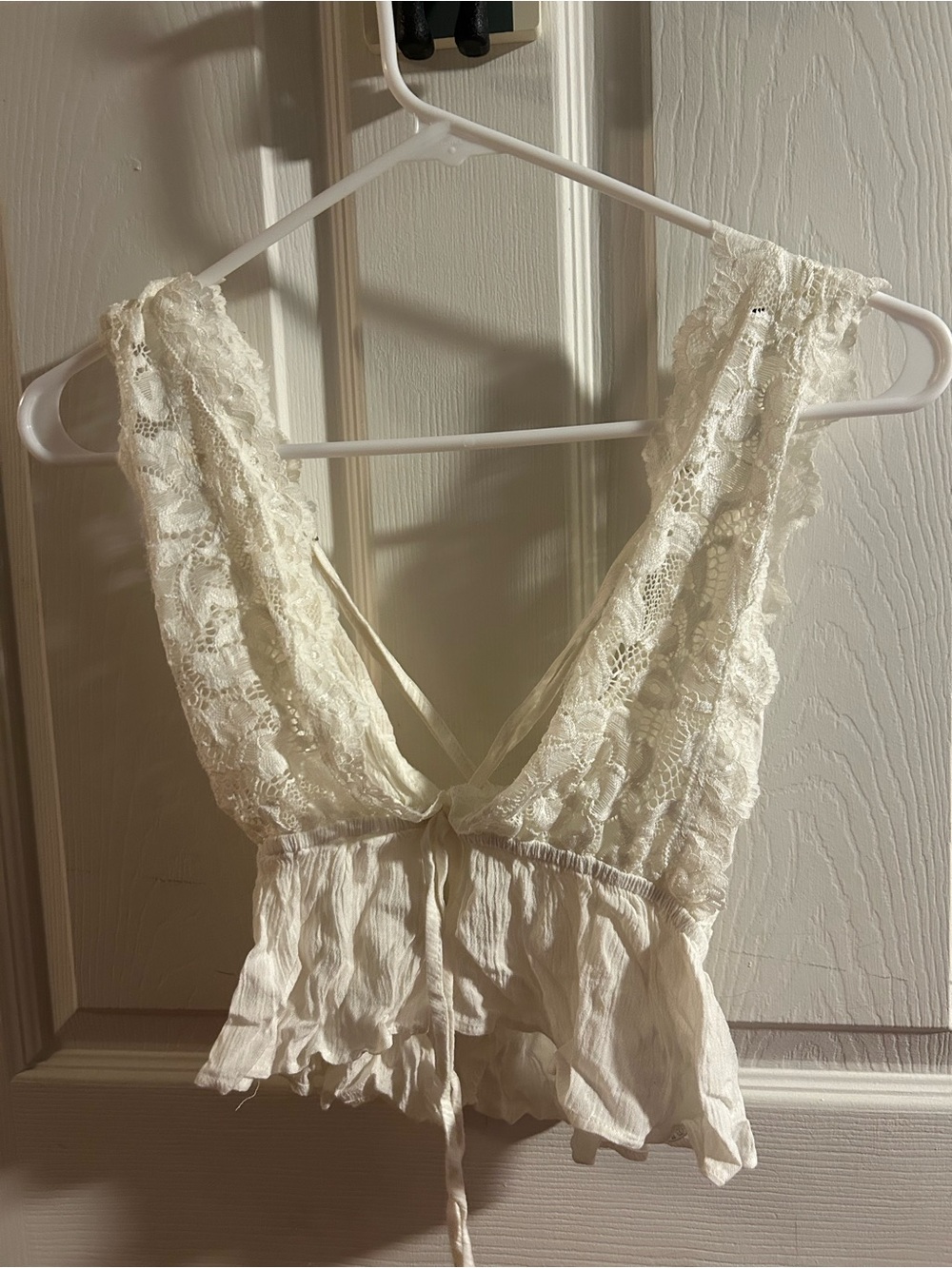 Forever 21 Ivory Lace V-Neck Bralette